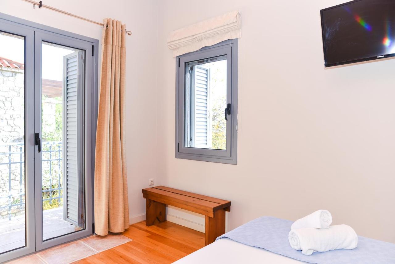 קלמאטה Ryalos Villas מראה חיצוני תמונה