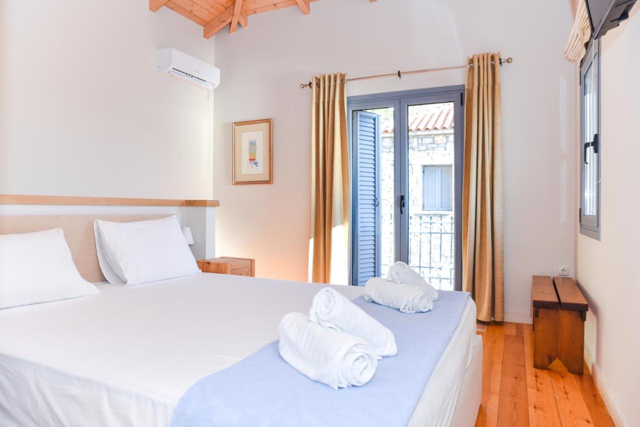 קלמאטה Ryalos Villas מראה חיצוני תמונה