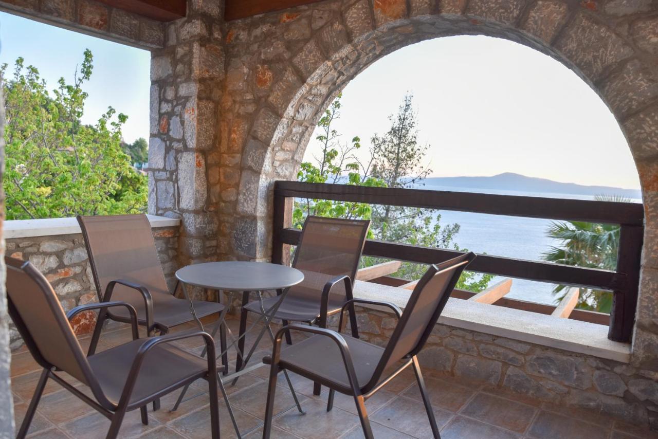 קלמאטה Ryalos Villas מראה חיצוני תמונה