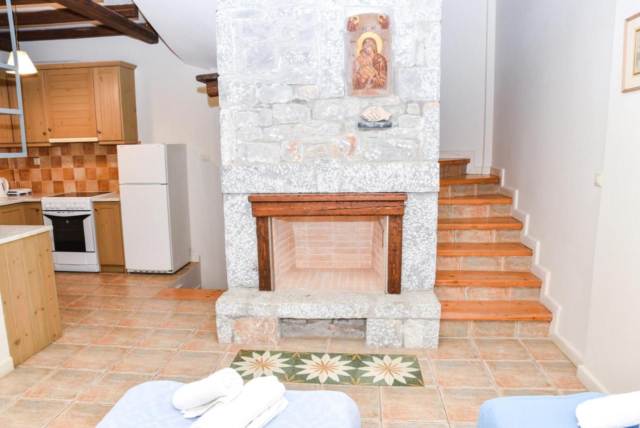 קלמאטה Ryalos Villas מראה חיצוני תמונה